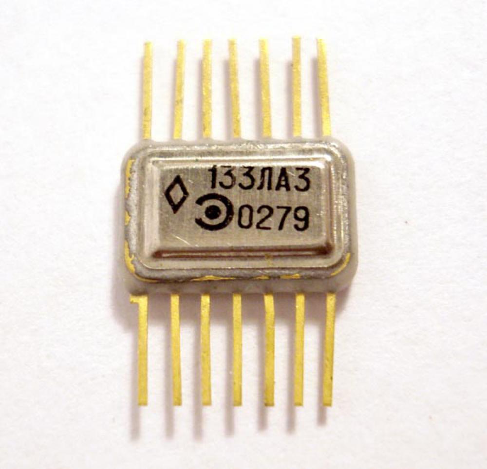 130,133 с подложкой Микросхемы 